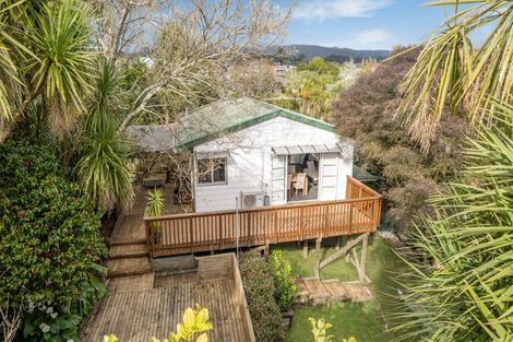 Photo of property in 23 Imperial Place, Henderson, Auckland, 0612