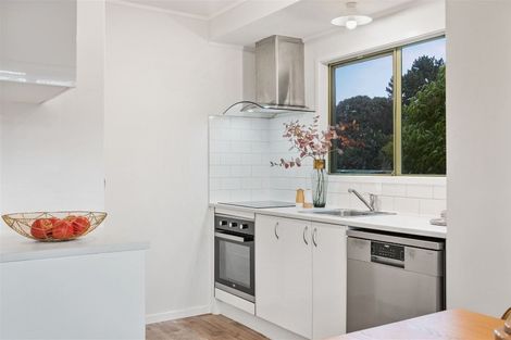 Photo of property in 12a Seaton Road, Murrays Bay, Auckland, 0630