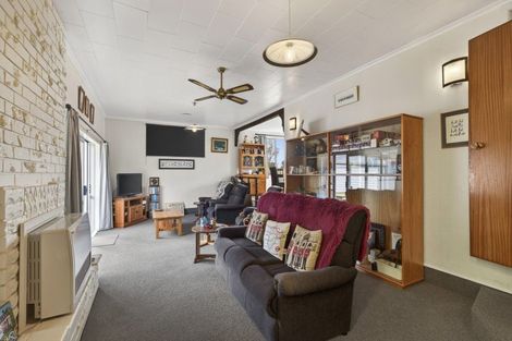 Photo of property in 20 Nikau Street, Inglewood, 4330