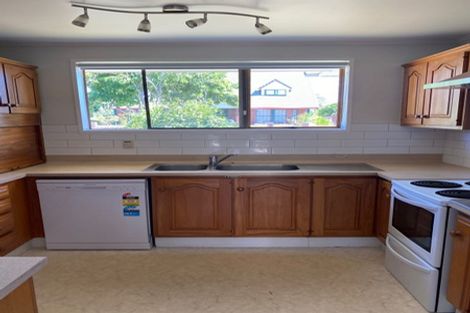 Photo of property in 4 Andrew Street, Waikanae, 5036