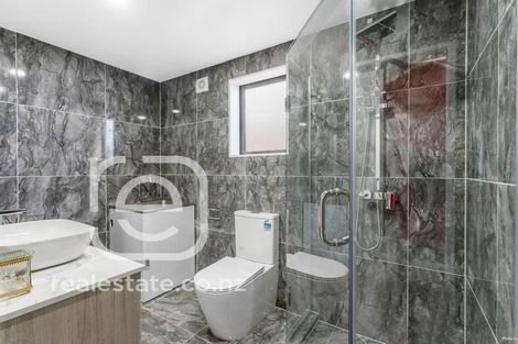 Photo of property in 32 Cooladawson Drive, Flat Bush, Auckland, 2019