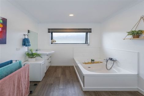 Photo of property in 9 Ribbonwood Close, Te Kauwhata, 3710