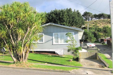 Photo of property in 14 Cardiff Crescent, Cannons Creek, Porirua, 5024