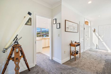 Photo of property in 214 Te Moana Road, Waikanae, 5036