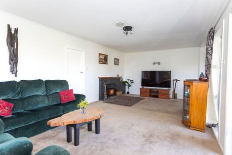 Photo of property in 3 Heretaunga Road, Maharahara, Dannevirke, 4972