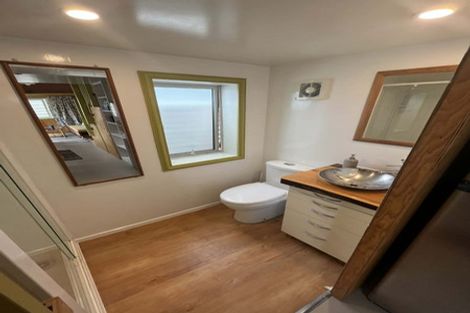 Photo of property in 51 Onewa Road, Northcote, Auckland, 0627