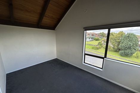 Photo of property in 22 Goodwood Drive, Goodwood Heights, Auckland, 2105