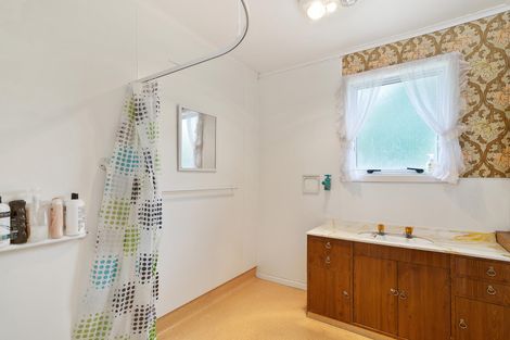 Photo of property in 7 Darroch Street, Fairy Springs, Rotorua, 3015