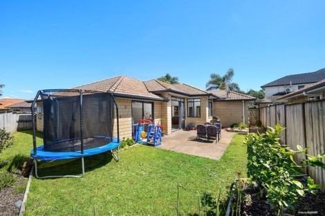 Photo of property in 5 Sayes Close, East Tamaki, Auckland, 2013