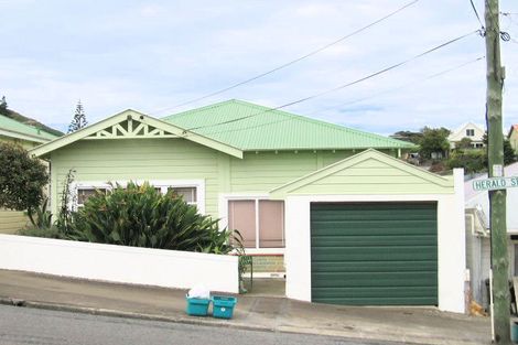 Photo of property in 13 Herald Street, Berhampore, Wellington, 6023