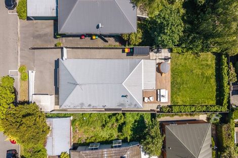 Photo of property in 5 Aikmans Road, Merivale, Christchurch, 8014