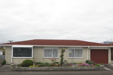 Photo of property in 143 Tukapa Street, Westown, New Plymouth, 4310