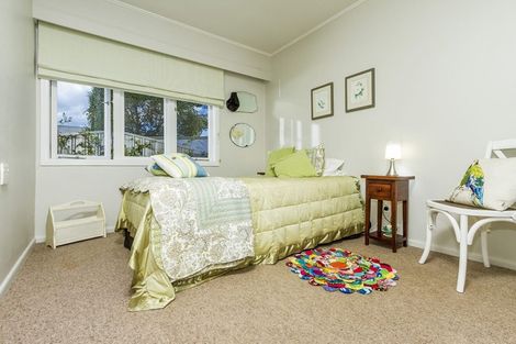 Photo of property in 120a Vauxhall Road, Narrow Neck, Auckland, 0624