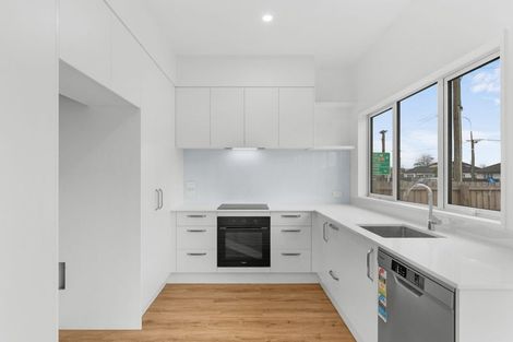 Photo of property in 1/28 Northcote Road, Northcote, Christchurch, 8052
