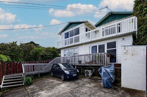 Photo of property in 41 Tio Tio Road, Miramar, Wellington, 6022