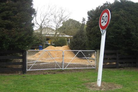 Photo of property in 76 Charles Street, Carterton, 5713