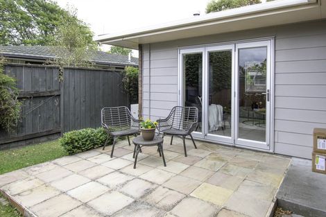 Photo of property in 8a Earl Place, Hokowhitu, Palmerston North, 4410