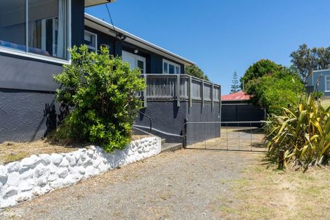 Photo of property in 141 Kahukura Avenue, Waitarere Beach, Levin, 5510