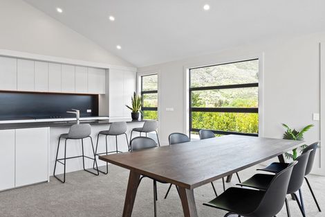 Photo of property in 35 Alps View Place, Lake Hayes, Queenstown, 9304