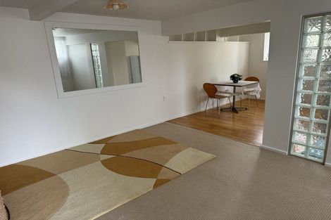 Photo of property in 32 Diana Drive, Glenfield, Auckland, 0627