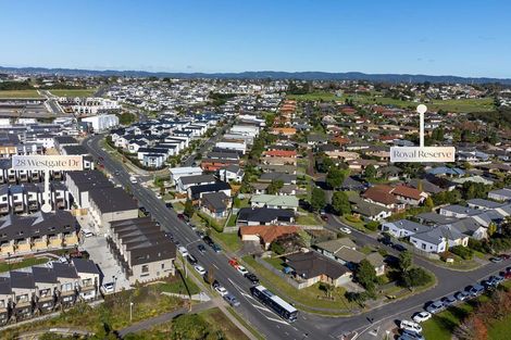 Photo of property in 30/28 Westgate Drive, Westgate, Auckland, 0614