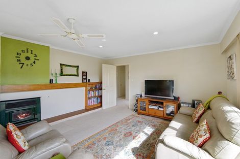 Photo of property in 10 Coleman Place, Darfield, 7510