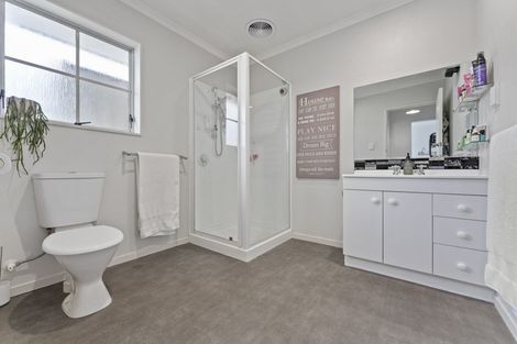 Photo of property in 30 Kent Street, Levin, 5510