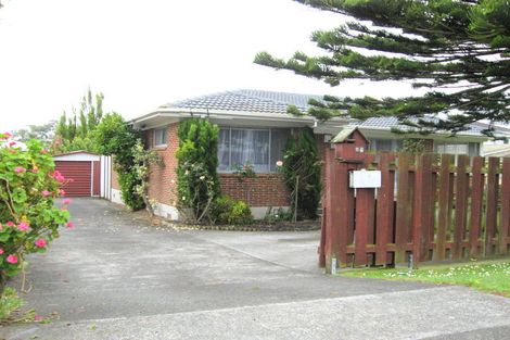 Photo of property in 24 Wallace Road, Mangere Bridge, Auckland, 2022