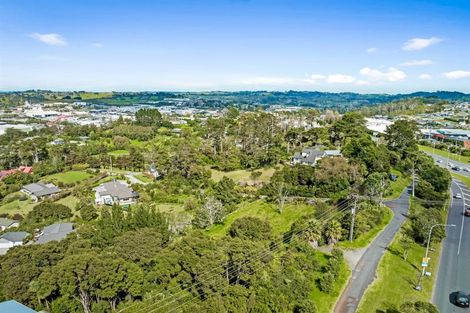 Photo of property in 9b Whangaparaoa Road, Red Beach, 0932