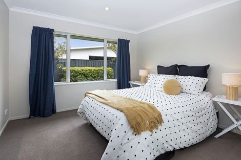 Photo of property in 42 Westpark Drive, Burnside, Christchurch, 8053