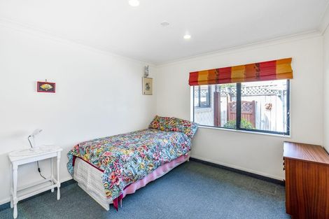 Photo of property in 10 Aburoc Place, Paraparaumu Beach, Paraparaumu, 5032