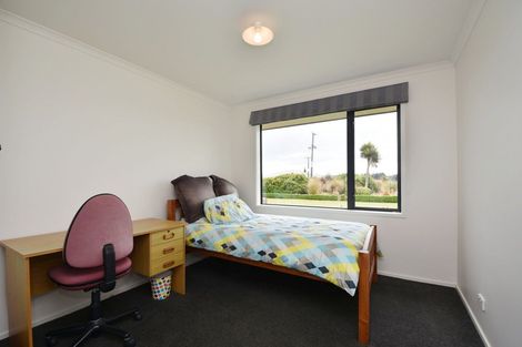 Photo of property in 18 Majestic Chance, Seaward Bush, Invercargill, 9812