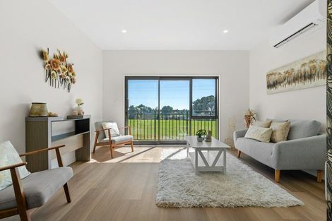 Photo of property in 3/22 Cherry Tree Place, Massey, Auckland, 0614