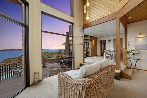 Photo of property in 4 Kotare Place, Sandspit, Warkworth, 0982