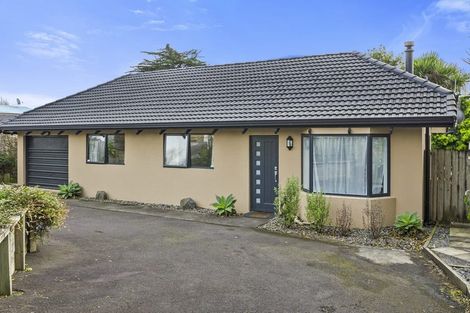 Photo of property in 20 Collingwood Road, Waiuku, 2123