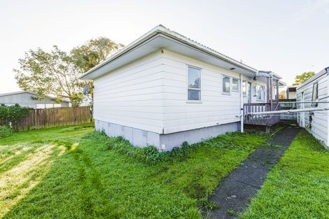 Photo of property in 1/6 Bundena Place, Clendon Park, Auckland, 2103