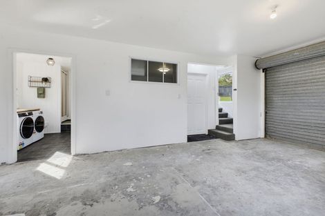 Photo of property in 2 Bromley Place, Westown, New Plymouth, 4310