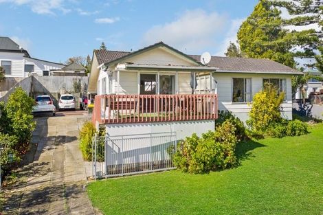 Photo of property in 19a Rodney Street, Howick, Auckland, 2014
