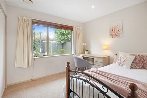 Photo of property in 1 Edgewater Lane, Halswell, Christchurch, 8025
