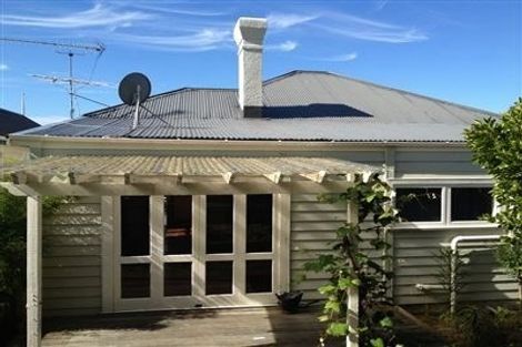 Photo of property in 5 Rutland Road, Stanley Point, Auckland, 0624