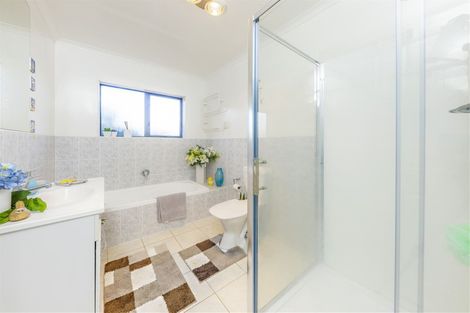 Photo of property in 31 Bellville Drive, Clendon Park, Auckland, 2103
