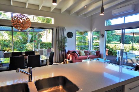 Photo of property in 5 Mandeno Drive, Kerikeri, 0230