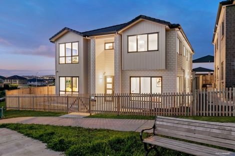 Photo of property in 60 Lime Hill Rise, Flat Bush, Auckland, 2019