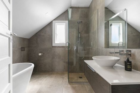 Photo of property in 4 Sentinel Road, Herne Bay, Auckland, 1011