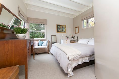 Photo of property in 51 Kent Terrace, Riverhead, 0820