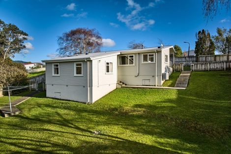 Photo of property in 26 Aniseed Grove, Timberlea, Upper Hutt, 5018
