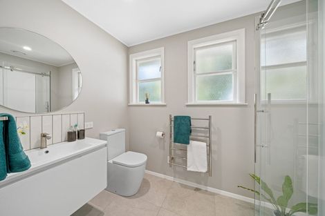 Photo of property in 21 Dorset Grove, Cannons Creek, Porirua, 5024