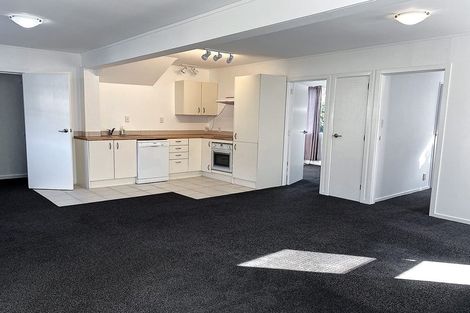 Photo of property in 2/82 Forrest Hill Road, Forrest Hill, Auckland, 0620
