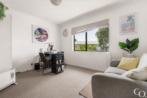 Photo of property in 4/10 Sutherland Avenue, Mount Maunganui, 3116
