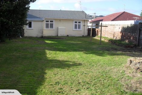Photo of property in 102 Coutts Street, Kilbirnie, Wellington, 6022